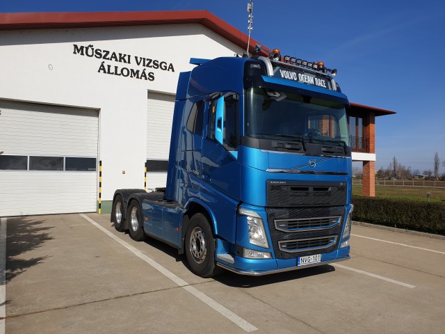Volvo FH 500 6x4 nyergesvontató – 2. kép