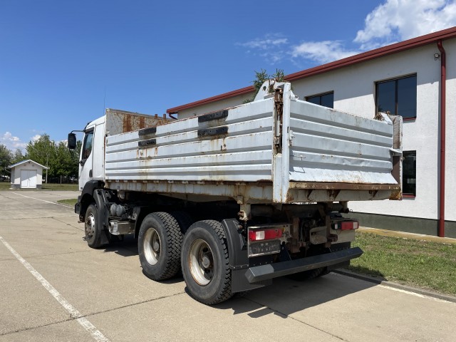 Renault Kerax 420 billenős teherautó – 4. kép