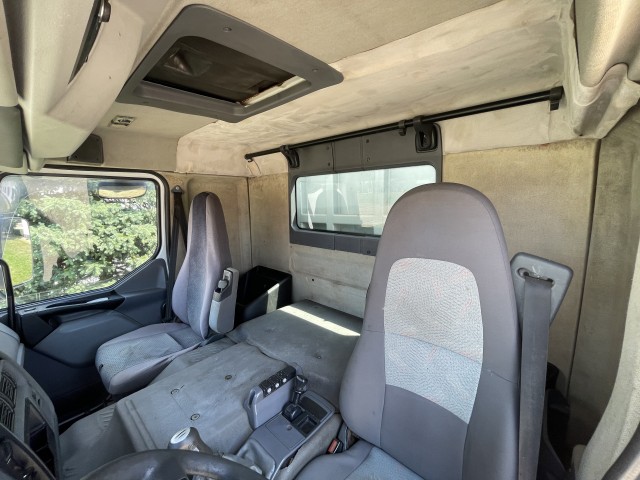 Renault Kerax 420 billenős teherautó – 6. kép