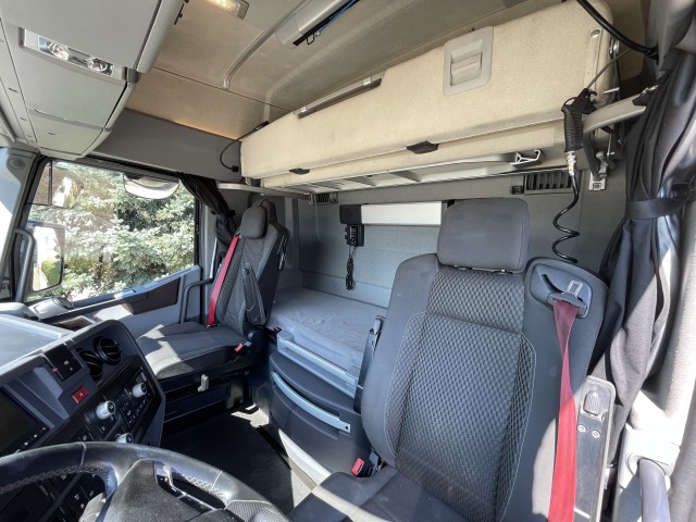 Renault T520 nyergesvontató – 6. kép