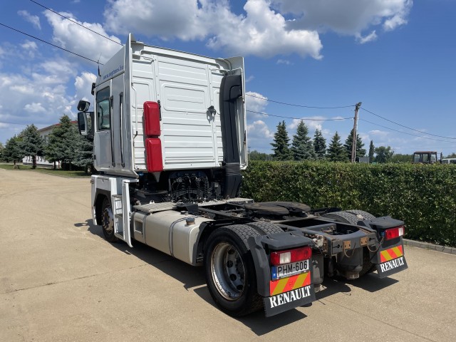 Renault Magnum 480 nyergesvontató – 4. kép