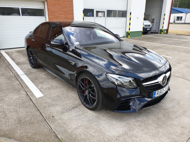 Mercedes-Benz e63 amg s 4matic // magyarországi – 2. kép