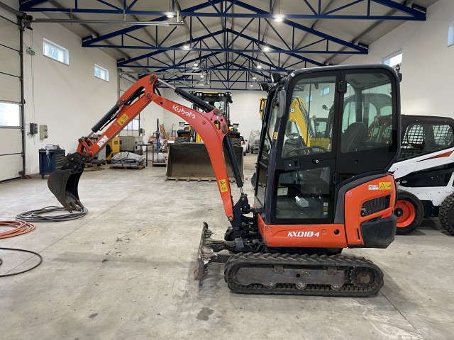 Kubota KX018-4 minikotró – 2. kép