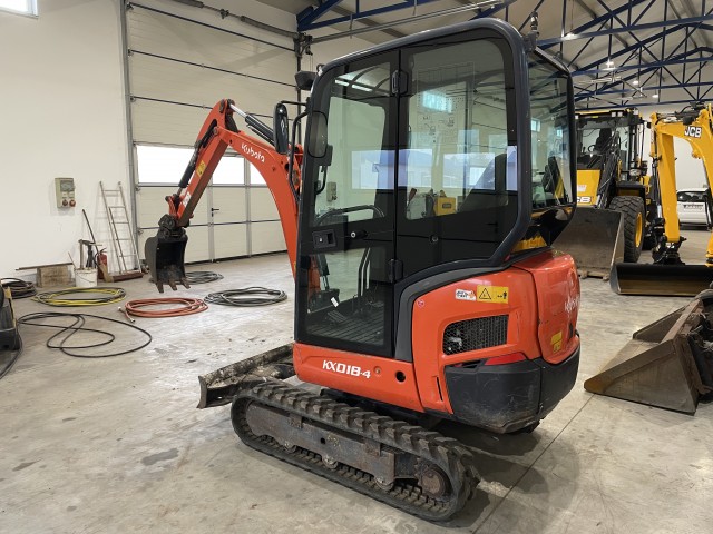 Kubota KX018-4 minikotró – 3. kép