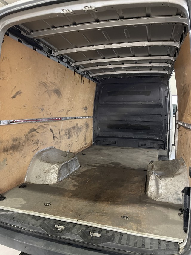 Volkswagen Crafter 2.0 CRTDI //  Duplakerekes // 2t-s vonóhorog – 6. kép