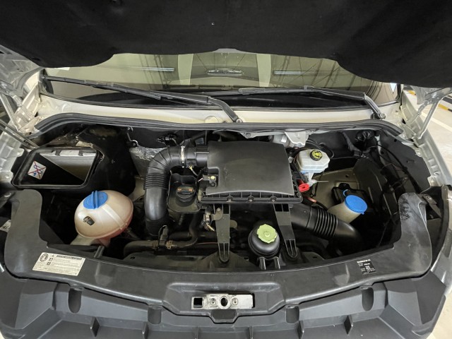 Volkswagen Crafter 2.0 CRTDI //  Duplakerekes // 2t-s vonóhorog – 8. kép