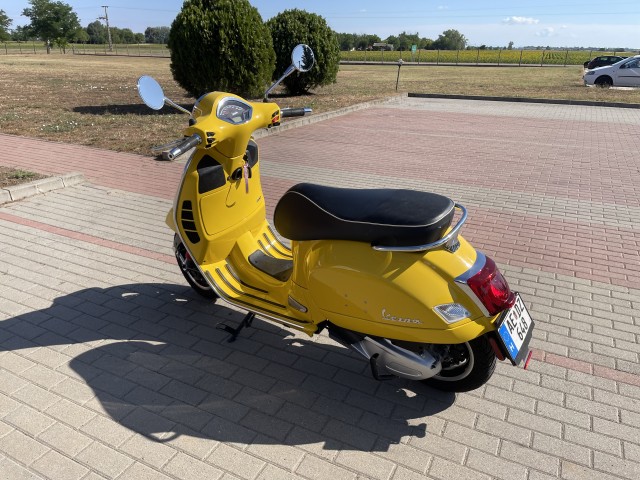 Vespa GTS 300 // Magyarországi – 2. kép